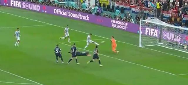 1670960935346083989.jpg 注册入口-【世界杯】梅西传射 曼城前锋2球 阿根廷3比0进决赛